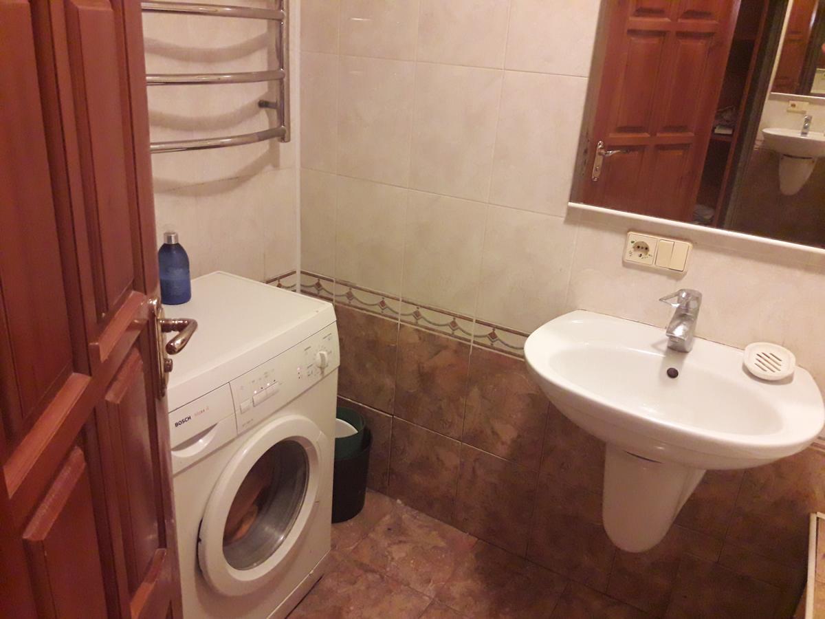 Appartment Near M. 23 Serpnya Harkiv Exterior foto