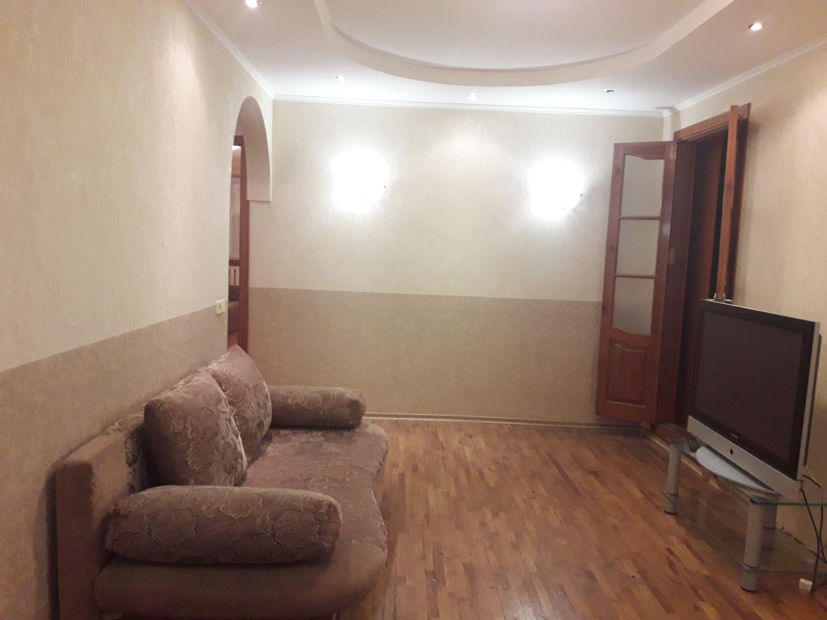 Appartment Near M. 23 Serpnya Harkiv Exterior foto
